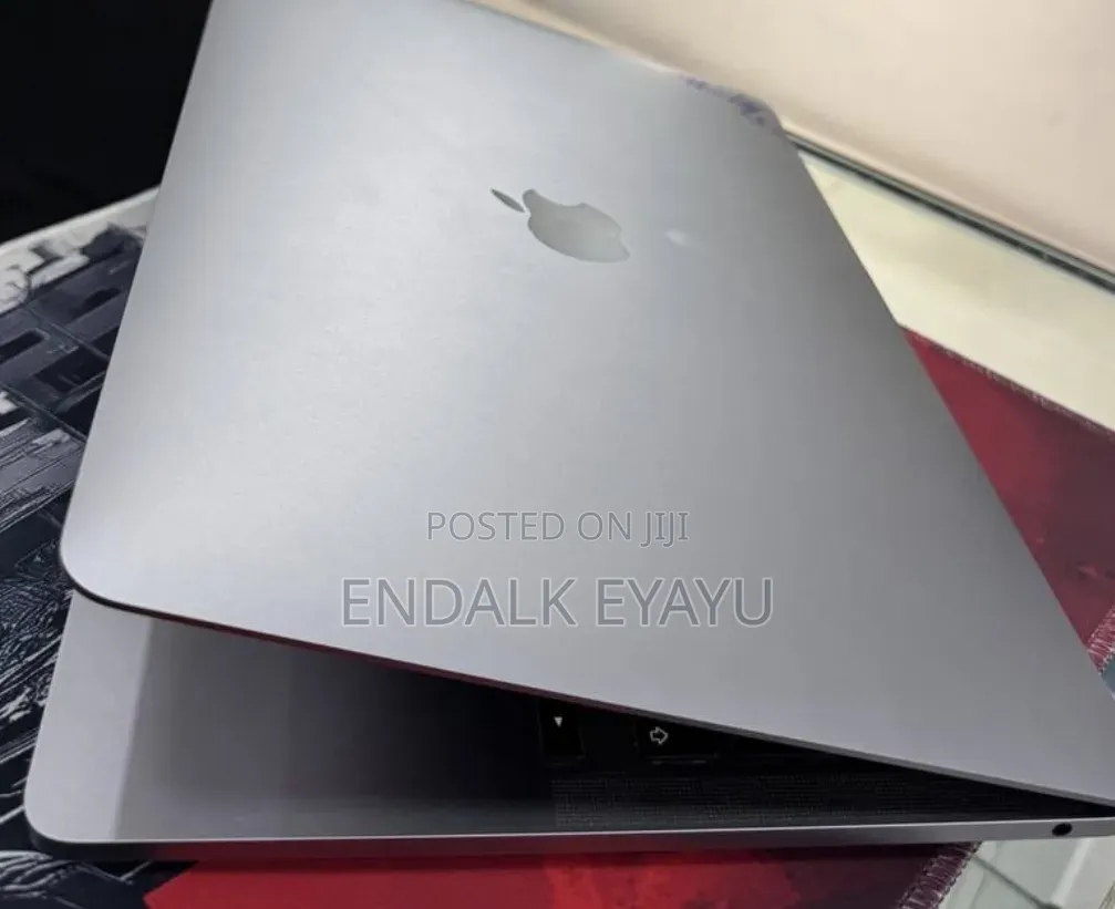 New Laptop Apple MacBook Pro 2021 M1 16GB Apple M1 Pro SSD 512GB