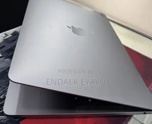 New Laptop Apple MacBook Pro 2021 M1 16GB Apple M1 Pro SSD 512GB