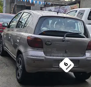 Toyota Vitz 2004 Silver
