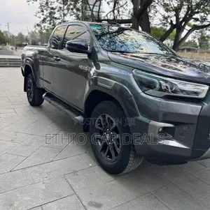 Toyota Hilux 2022 Beige
