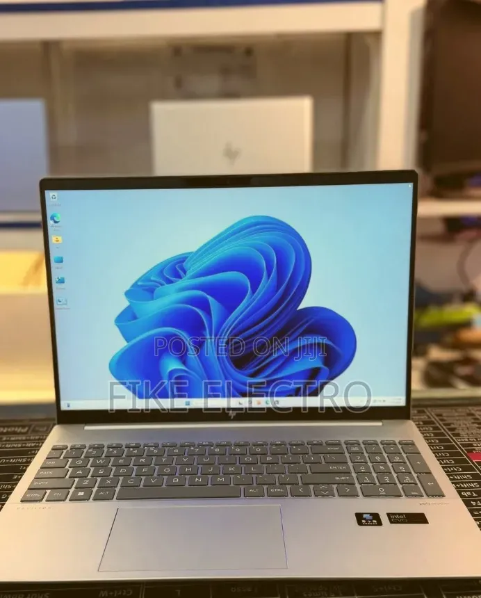 New Laptop HP Pavilion 15 32GB Intel Core Ultra 7 SSD 1T