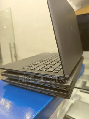 New Laptop Dell Precision 5490 32GB Intel Core Ultra 9 SSD 1T