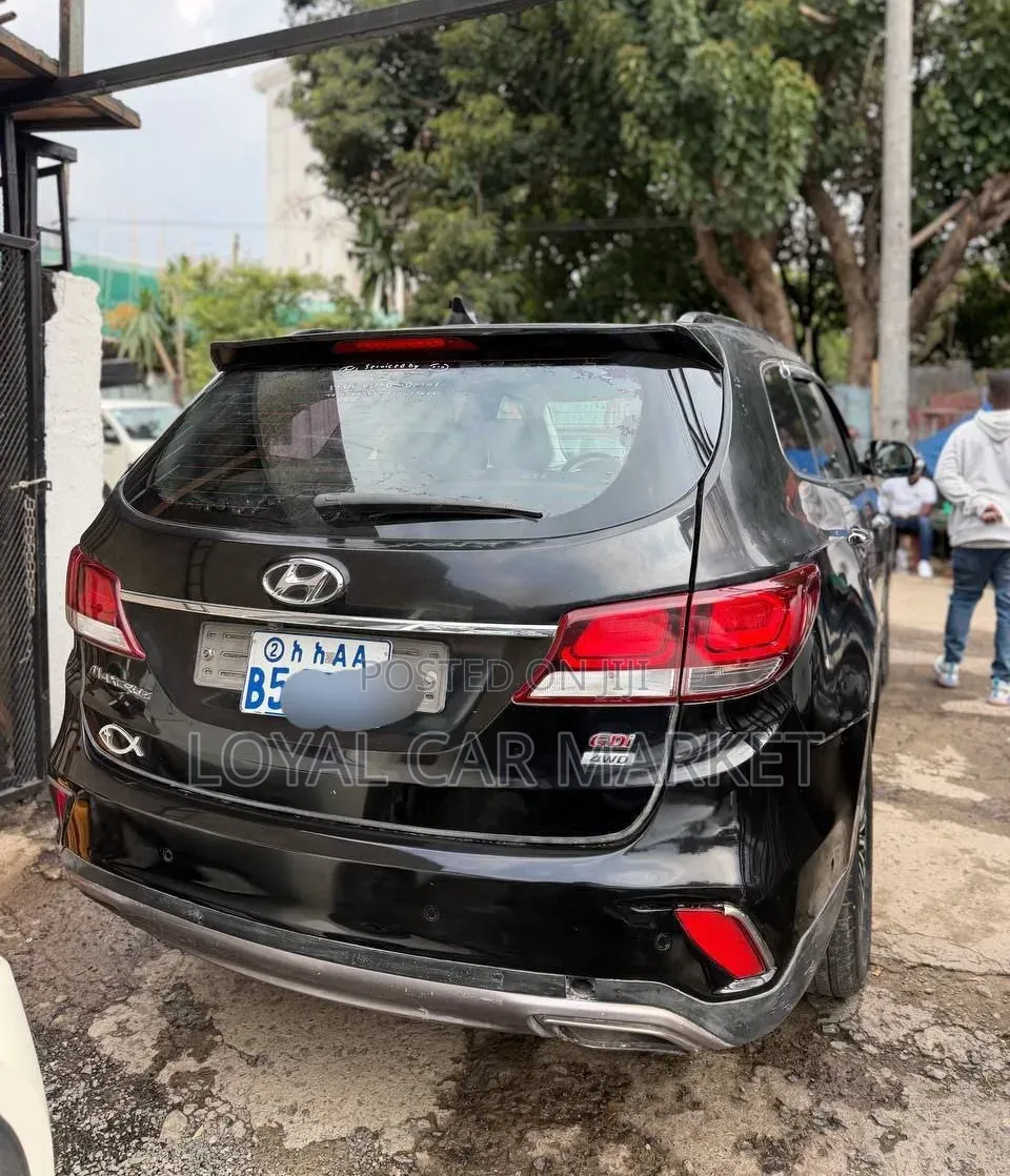 Hyundai Santa Fe 2018 Black