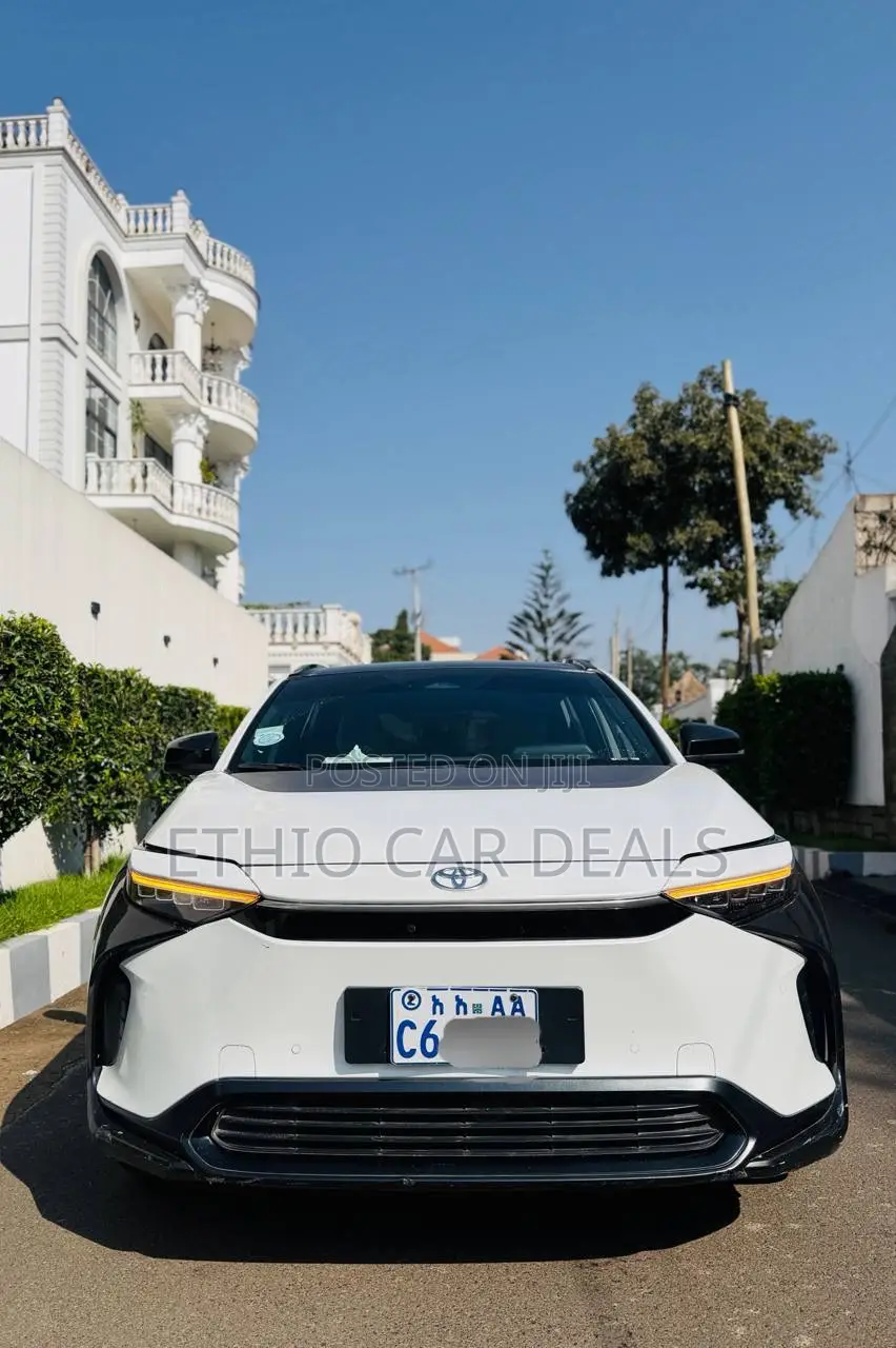 Toyota bZ4X 2023 White