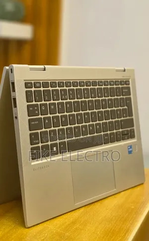 New Laptop HP EliteBook 830 G8 16GB Intel Core i5 SSD 512GB