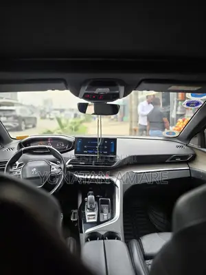 Peugeot 5008 2022 Burgundy