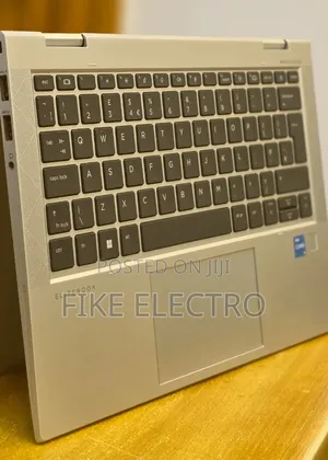New Laptop HP EliteBook 830 G8 16GB Intel Core i5 SSD 512GB