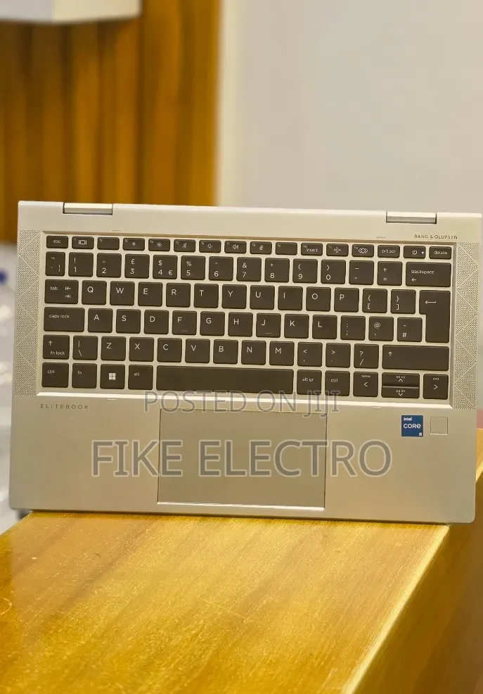 New Laptop HP EliteBook 830 G8 16GB Intel Core i5 SSD 512GB