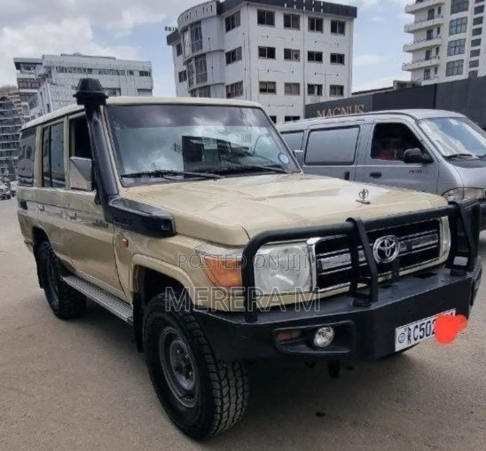 Toyota Land Cruiser 2013