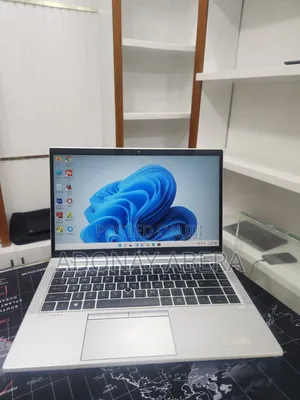 New Laptop HP 16GB AMD Ryzen 5 SSD 512GB