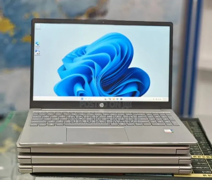 New Laptop HP Stream Notebook 16GB Intel Core i7 SSD 1T
