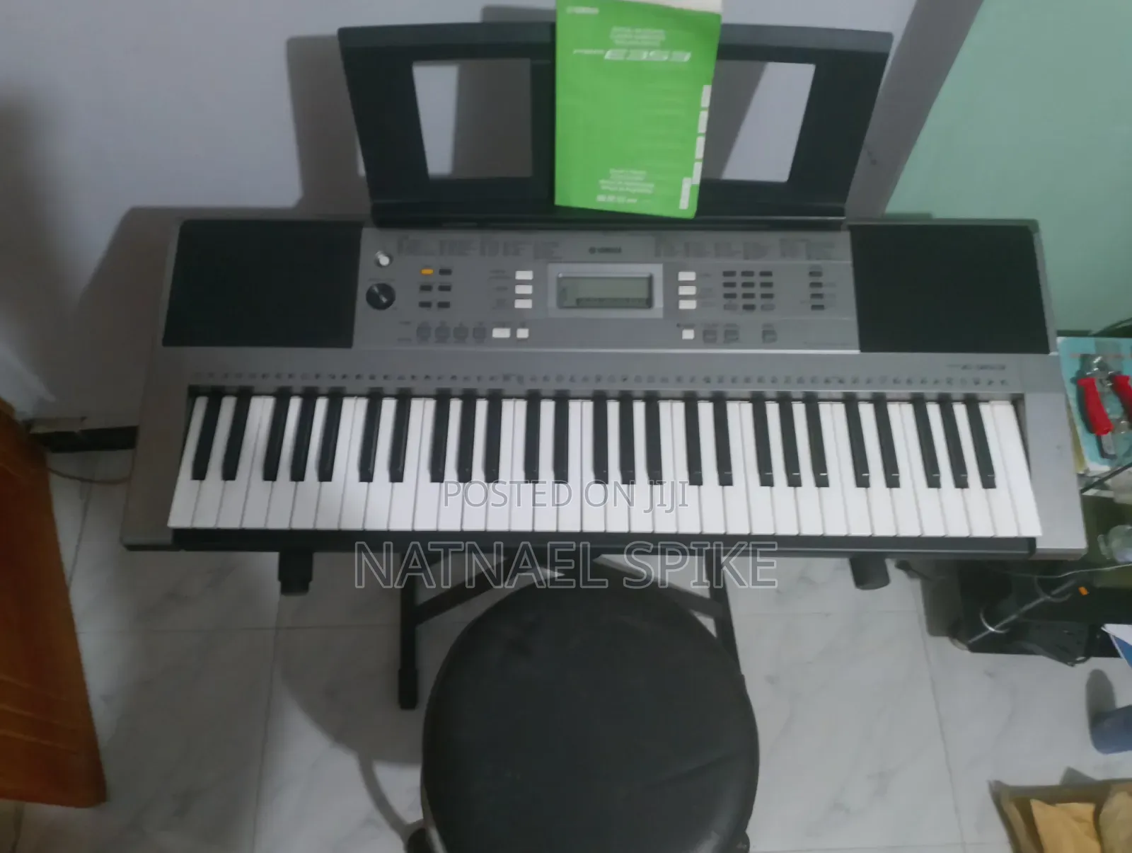 Yamaha PSR E353