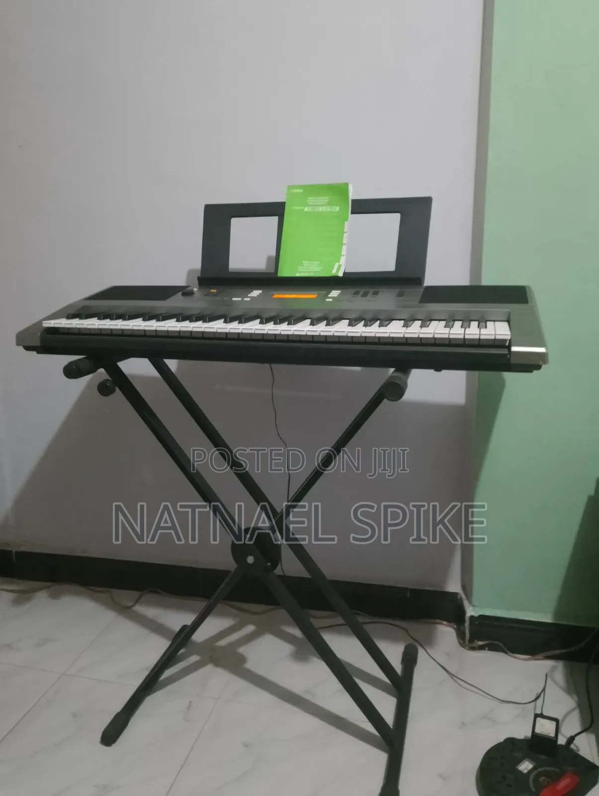 Yamaha PSR E353
