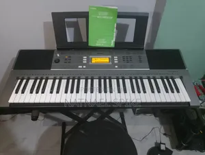 Yamaha PSR E353
