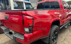 Toyota Tacoma 2019 Red