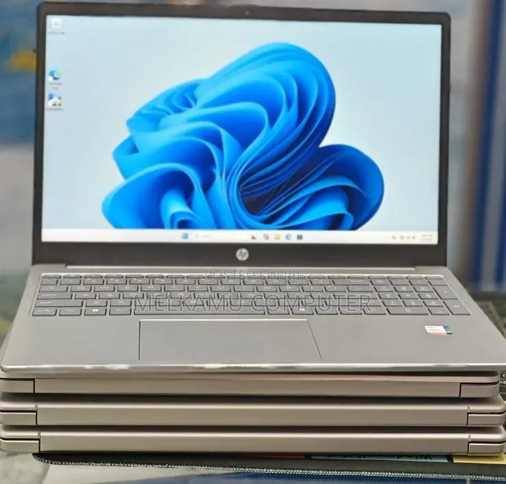 New Laptop HP Stream Notebook 16GB Intel Core i7 SSD 1T