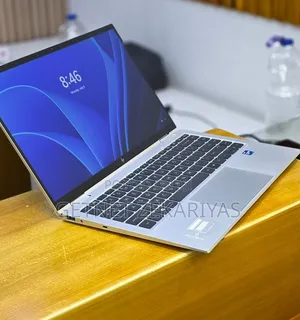 New Laptop HP EliteBook 1040 G8 16GB Intel Core i7 SSD 512GB