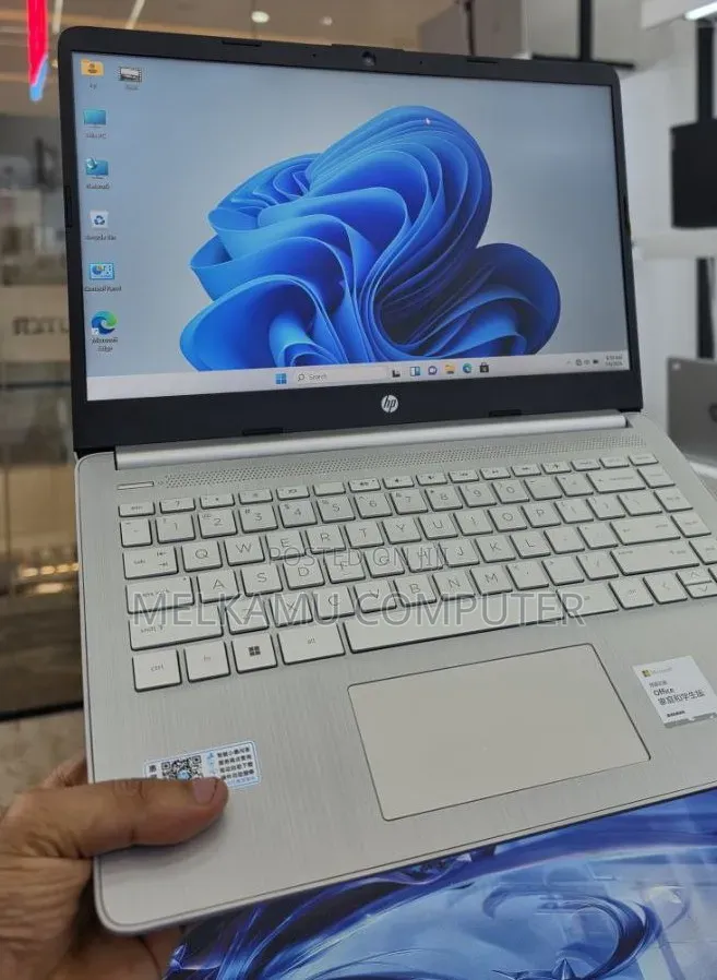 New Laptop HP Stream Notebook 16GB Intel Core i5 SSD 512GB