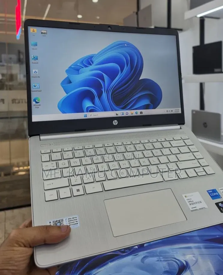 New Laptop HP Stream Notebook 16GB Intel Core i5 SSD 512GB