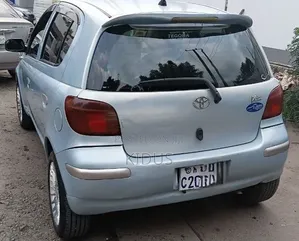 Toyota Vitz 2004 Blue