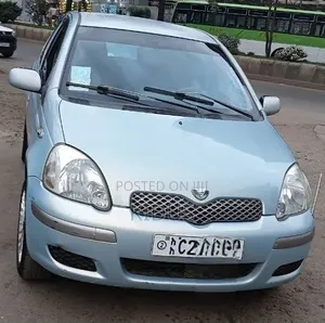 Toyota Vitz 2004 Blue
