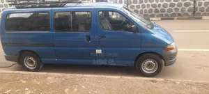 Toyota HiAce 1999 Blue