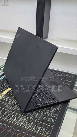 New Laptop Lenovo ThinkPad T490s 16GB Intel Core i5 SSD 256GB