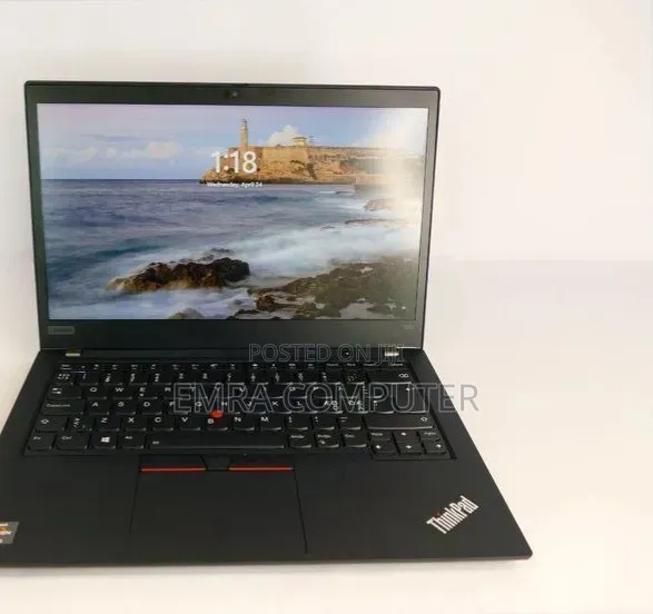 New Laptop Lenovo 8GB AMD Ryzen 5 SSD 256GB