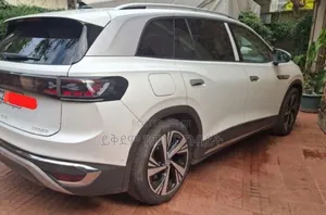 Volkswagen ID.6 2022 White