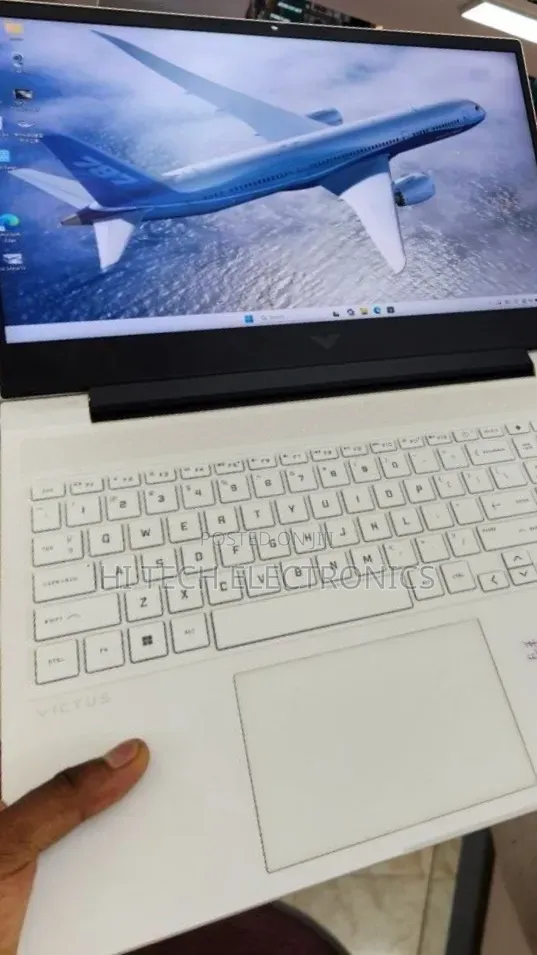 New Laptop HP Victus 16 16GB Intel Core i7 SSD 1T