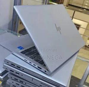 New Laptop HP EliteBook 830 G8 16GB Intel Core i5 SSD 512GB