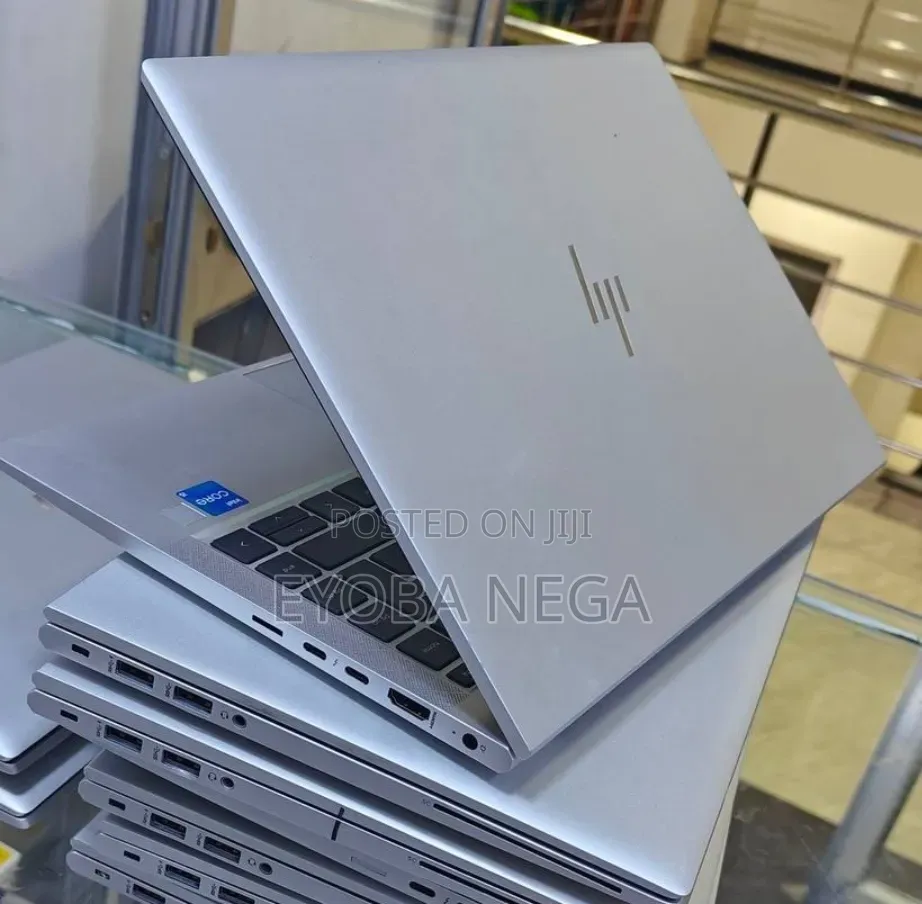 New Laptop HP EliteBook 830 G8 16GB Intel Core i5 SSD 512GB