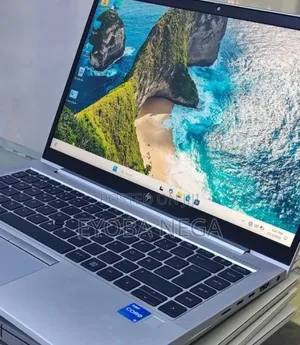 New Laptop HP EliteBook 830 G8 16GB Intel Core i5 SSD 512GB