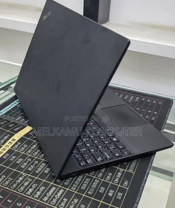 New Laptop Lenovo ThinkPad T490s 16GB Intel Core i5 SSD 512GB