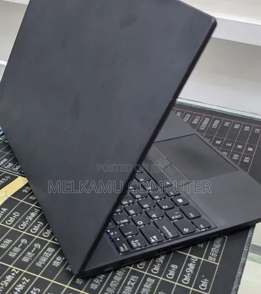 New Laptop Lenovo ThinkPad T490s 16GB Intel Core i5 SSD 512GB