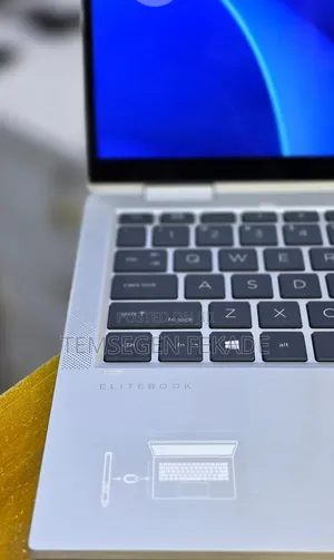 New Laptop HP EliteBook 1040 G8 16GB Intel Core i7 SSD 512GB