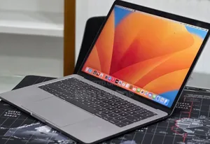 New Laptop Apple MacBook Pro 2017 16GB Intel Core i5 SSD 512GB