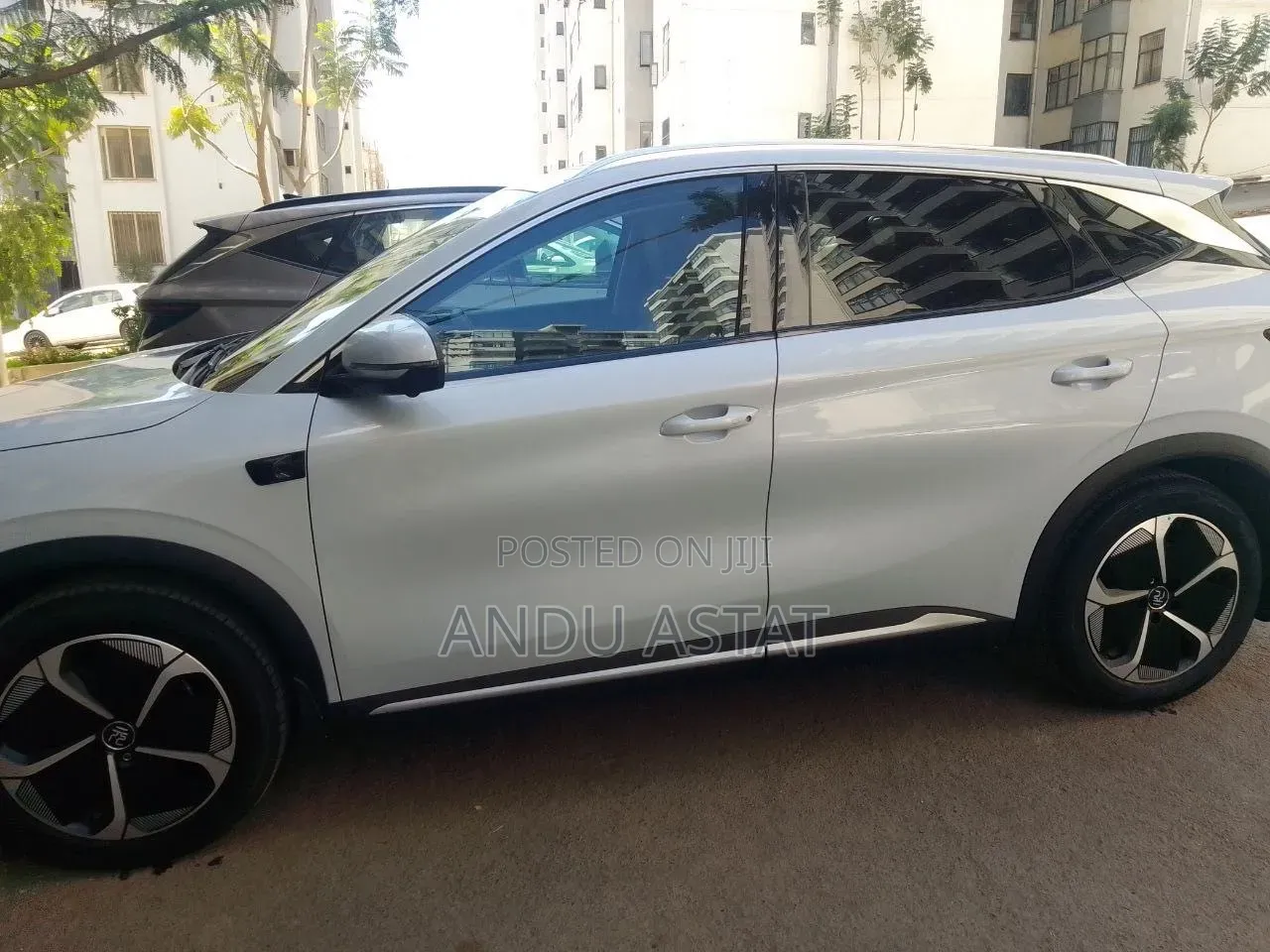 BYD E2 43 kWh 94 hp FWD 2025 Silver