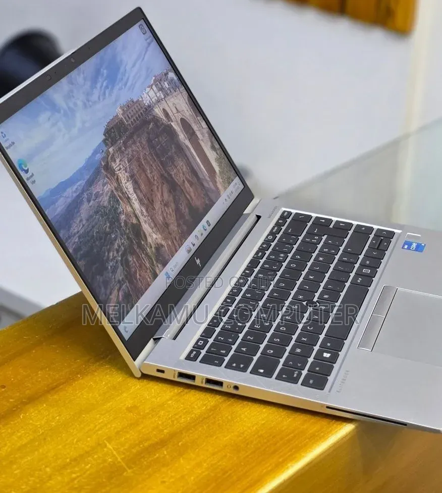 New Laptop HP EliteBook 840 G8 16GB Intel Core i5 SSD 512GB