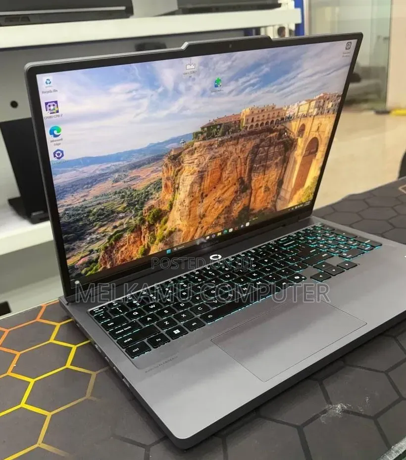 New Laptop Lenovo Legion 5 32GB Intel Core Ultra 9 SSD 1T