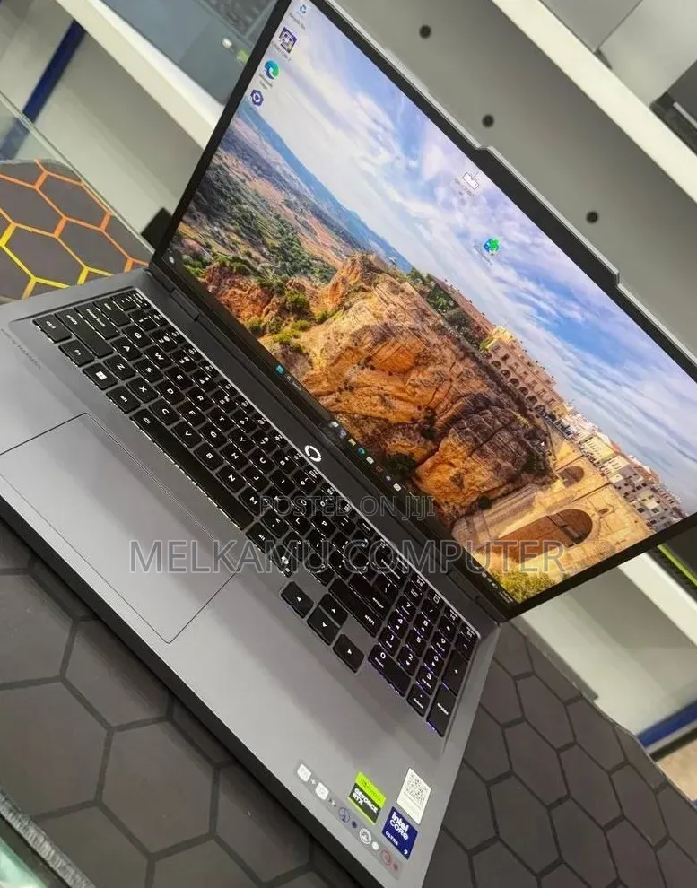 New Laptop Lenovo Legion 5 32GB Intel Core Ultra 9 SSD 1T