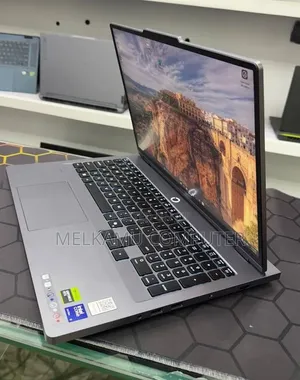 New Laptop Lenovo Legion 5 32GB Intel Core Ultra 9 SSD 1T