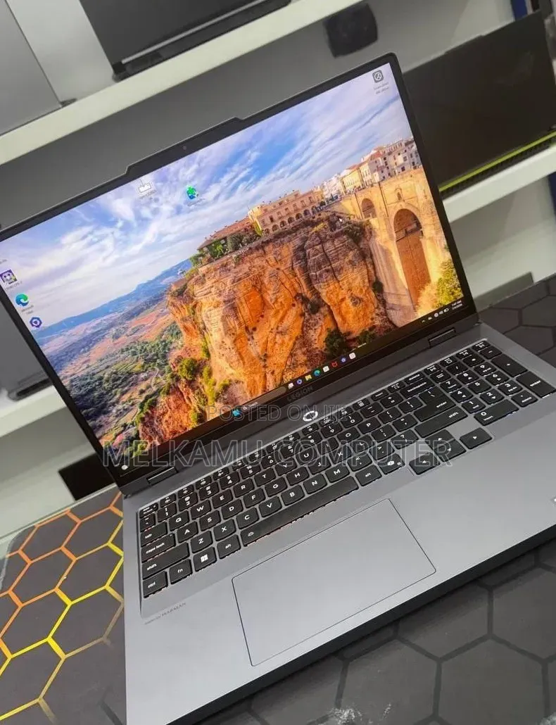 New Laptop Lenovo Legion 5 32GB Intel Core Ultra 9 SSD 1T