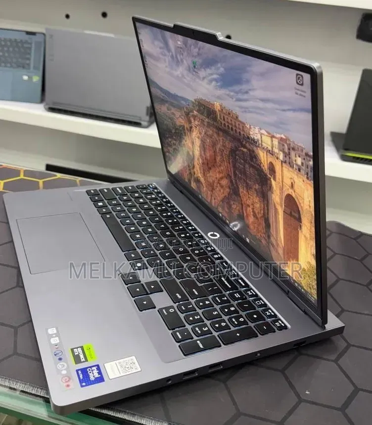 New Laptop Lenovo Legion 5 32GB Intel Core Ultra 9 SSD 1T