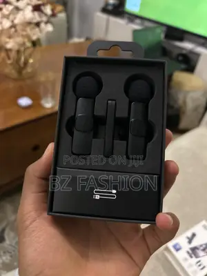  Wireless Microphone