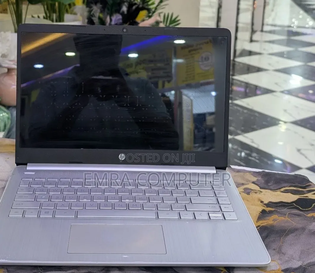 New Laptop HP 8GB Intel Core i5 SSD 256GB