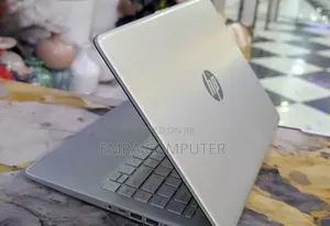 New Laptop HP 8GB Intel Core i5 SSD 256GB