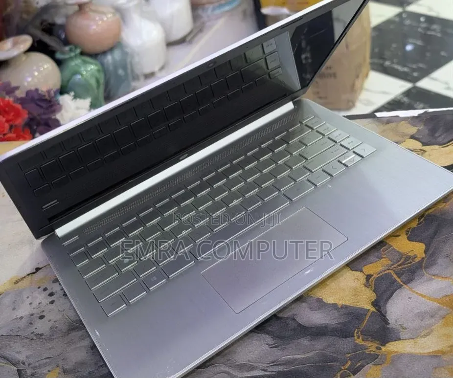 New Laptop HP 8GB Intel Core i5 SSD 256GB
