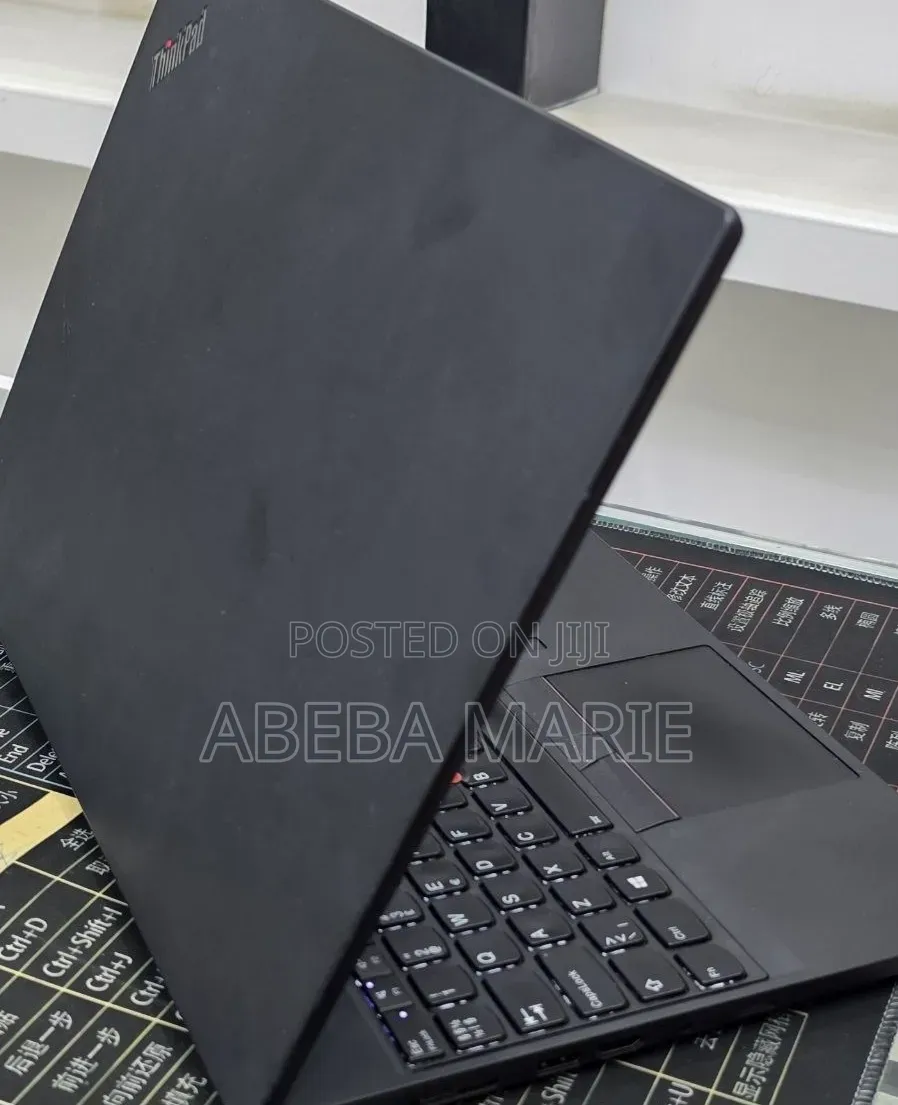 New Laptop Lenovo ThinkPad T490s 16GB Intel Core i5 SSD 256GB