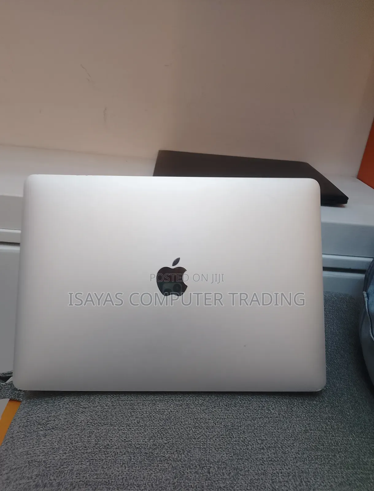 New Laptop Apple MacBook Air 2020 M1 8GB Apple M1 SSD 256GB
